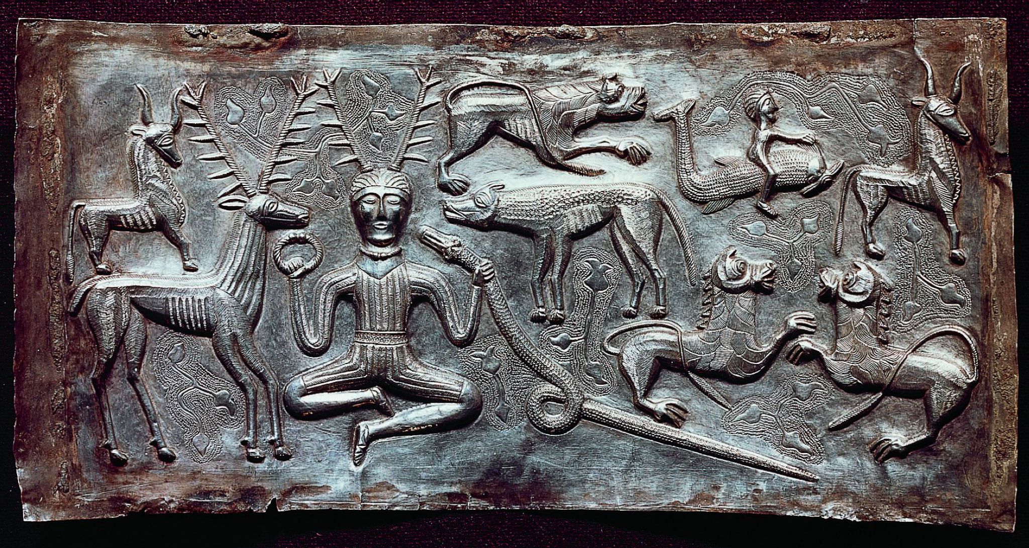 Celtes : gravures sur plaque d’argent (IIe siècle)