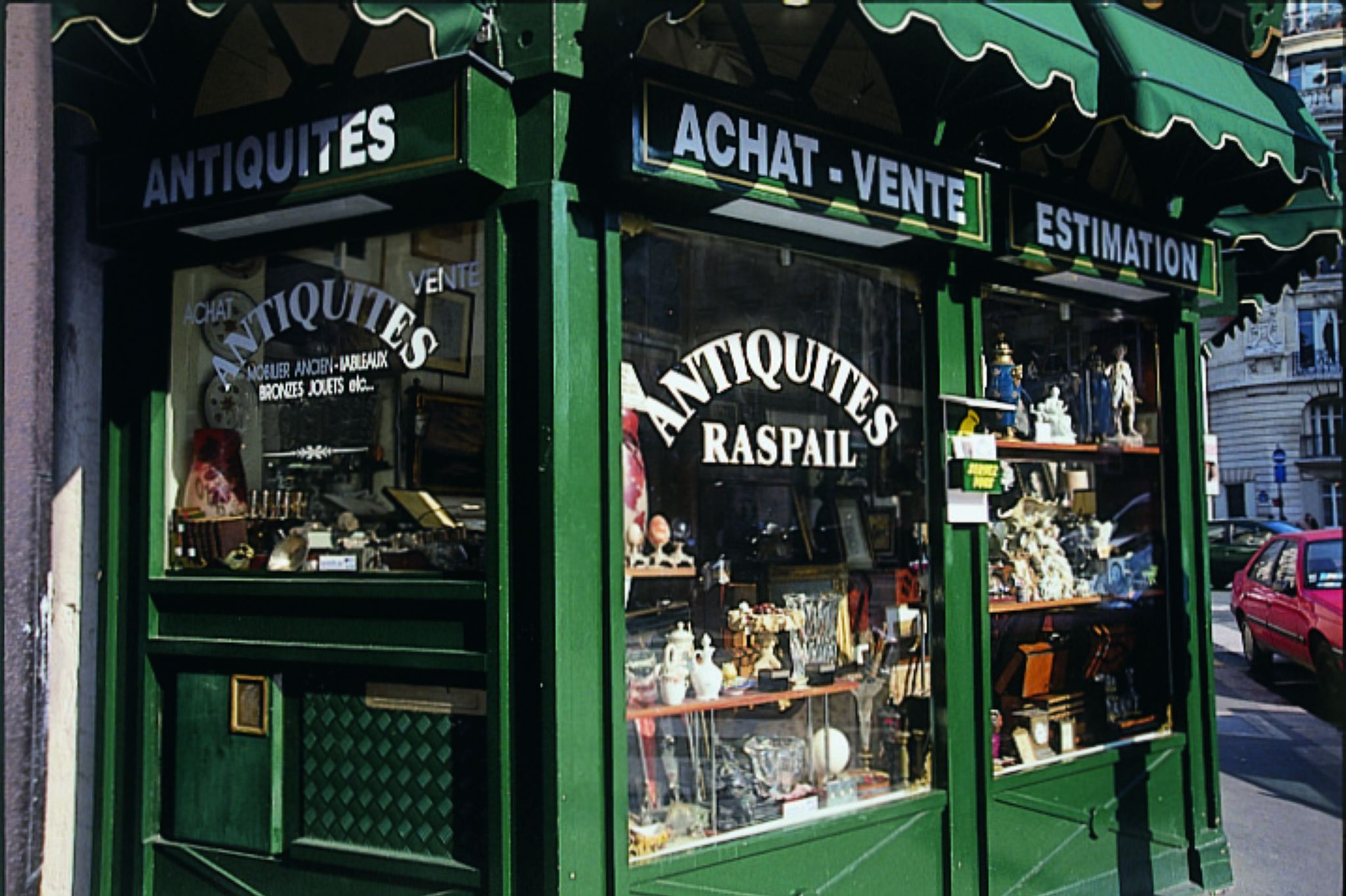 un magasin d’antiquités