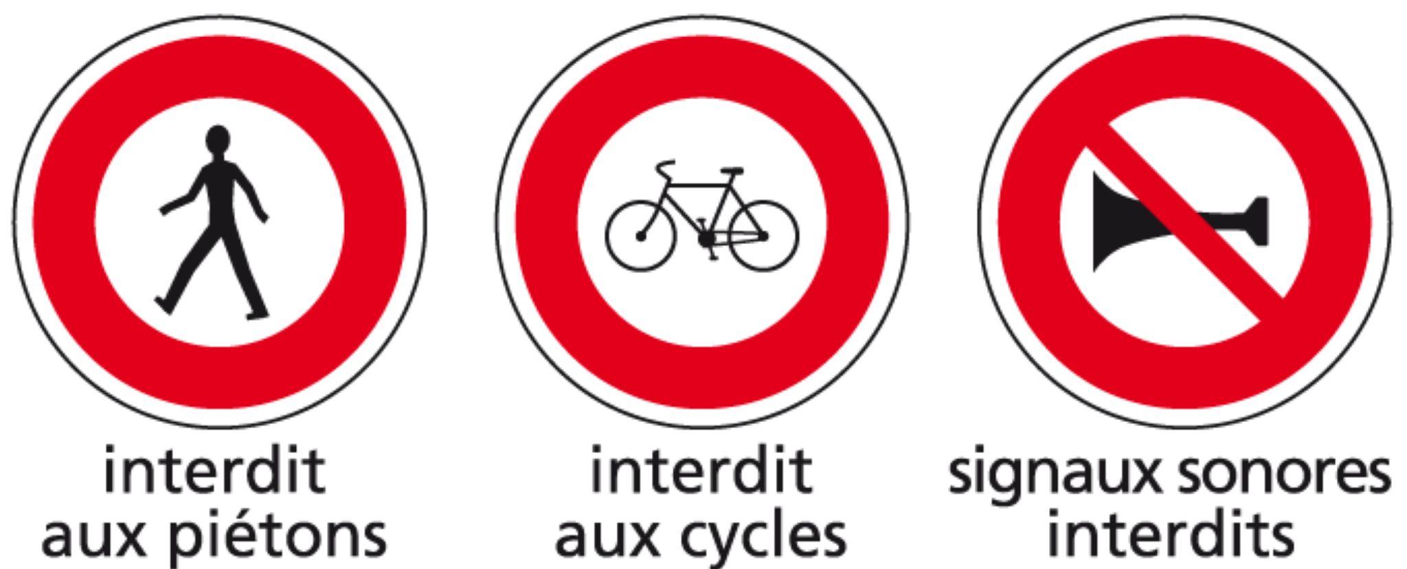 des panneaux d’interdiction routiers