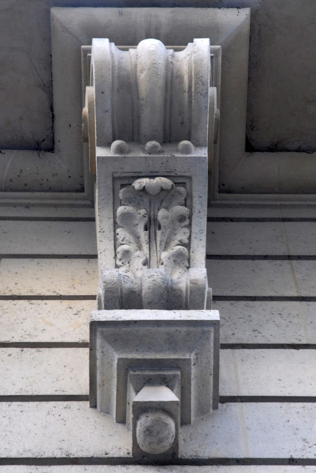 une décoration en feuille d’acanthe