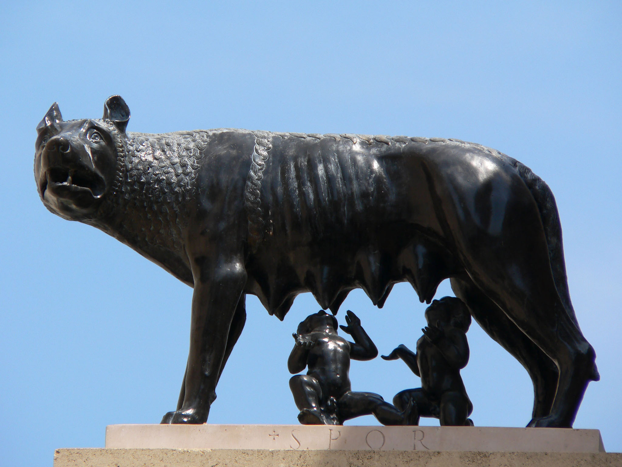 Romulus et Remus : la  Louve du Capitole (VIe siècle avant J.-C.)